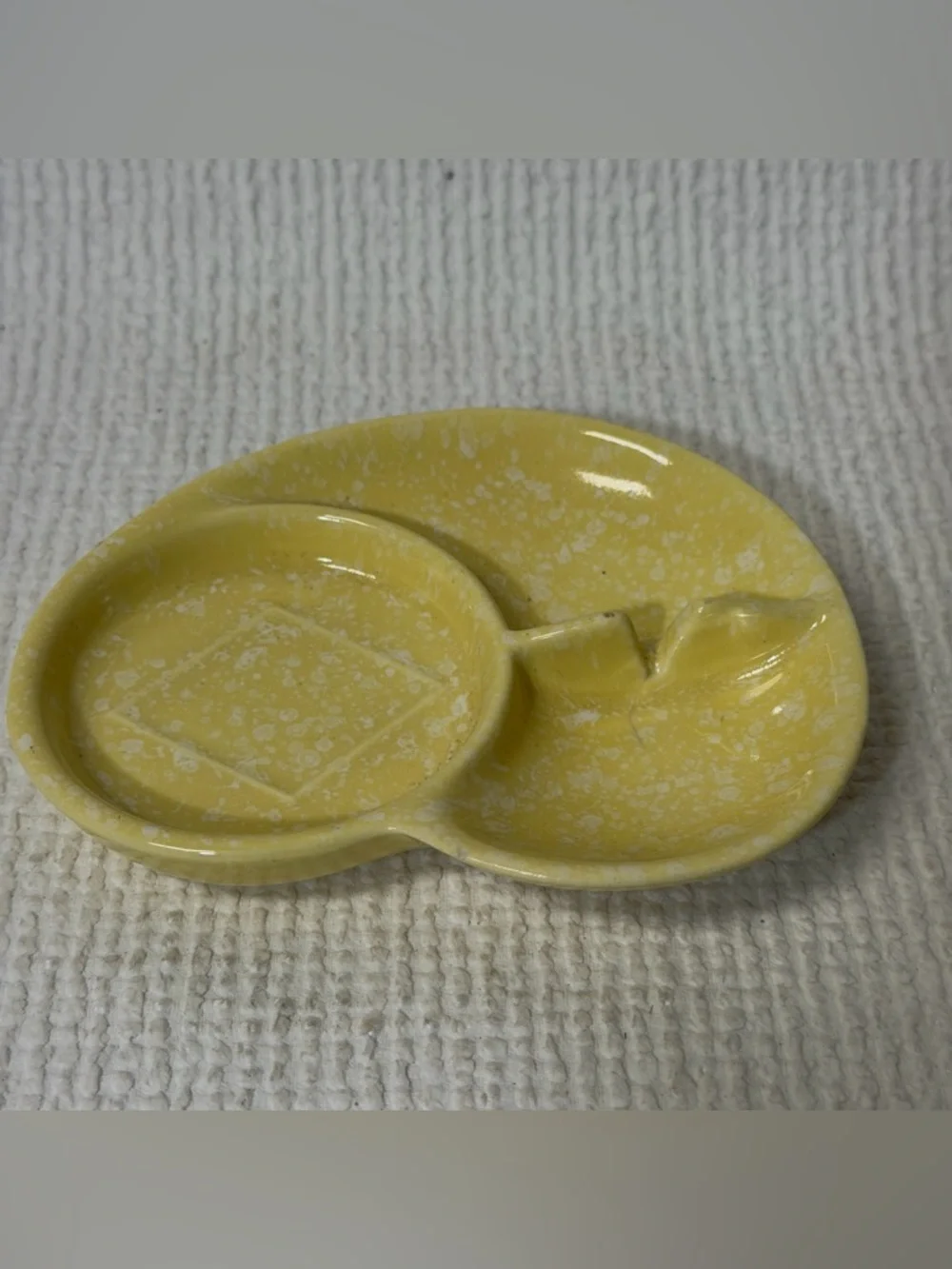 vintage ceramic Shawnee 411 Poker Coaster / ashtray, yellow speckled, Diamond